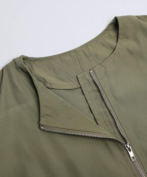 La-gemme（ラジェム）の「ノーカラーブルゾン（ブルゾン・レディース・ブラック/ベージュ/カーキ・フリー）」の5枚目の写真