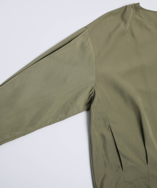 La-gemme（ラジェム）の「ノーカラーブルゾン（ブルゾン・レディース・ブラック/ベージュ/カーキ・フリー）」の7枚目の写真