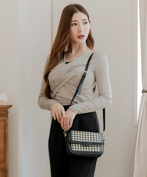 Julia Boutique（ジュリアブティック）の「千鳥柄ショルダーバッグ（ショルダーバッグ・レディース・ブラック・ONE）」の5枚目の写真