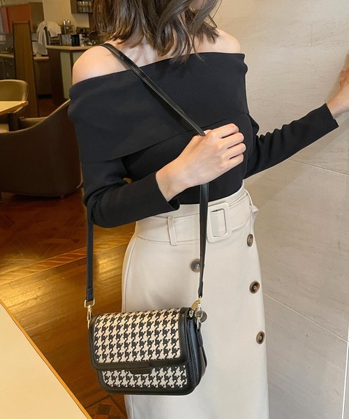 Julia Boutique（ジュリアブティック）の「千鳥柄ショルダーバッグ（ショルダーバッグ・レディース・ブラック・ONE）」の7枚目の写真
