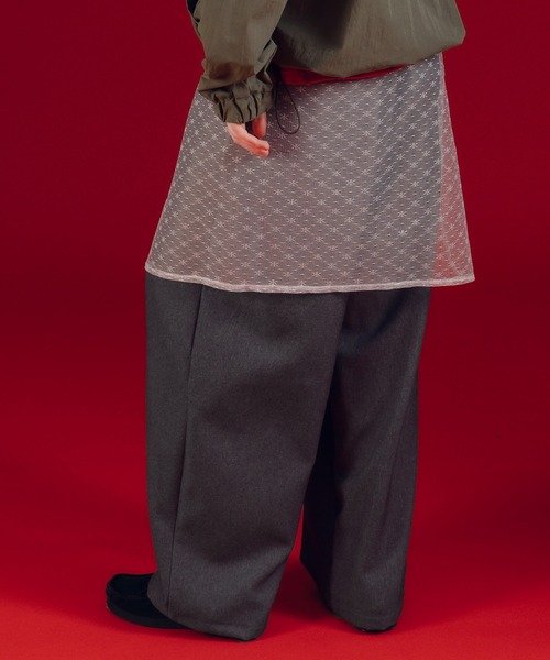 MUHET(ミュエータ)の「ワイドスラックスパンツ(スラックス・レディース・チャコールグレー/ブラウン・SMALL/MEDIUM/LARGE/X-LARGE)」の8枚目の写真