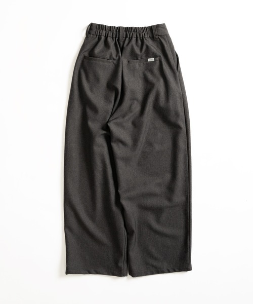 MUHET(ミュエータ)の「ワイドスラックスパンツ(スラックス・レディース・チャコールグレー/ブラウン・SMALL/MEDIUM/LARGE/X-LARGE)」の4枚目の写真