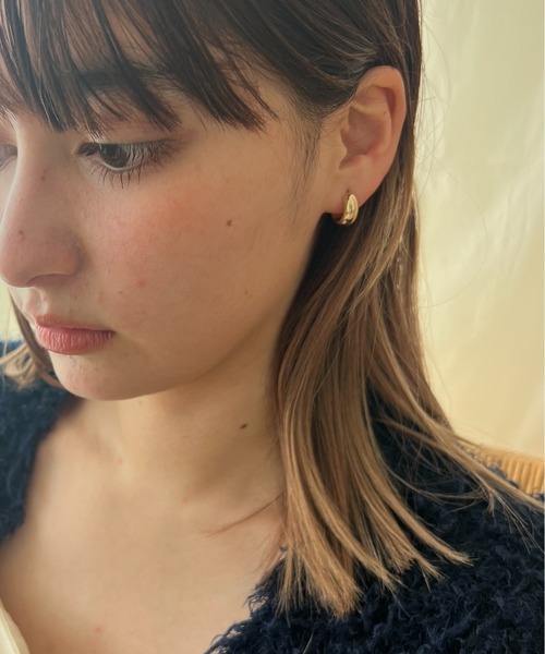 ciite'(シーテ)の「シンプル甲丸ミニ フープピアス (両耳用)(ピアス(両耳用)・レディース・シルバー/ゴールド・FREE)」の3枚目の写真