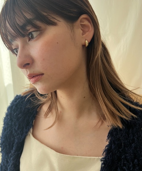 ciite'(シーテ)の「シンプル甲丸ミニ フープピアス (両耳用)(ピアス(両耳用)・レディース・シルバー/ゴールド・FREE)」の7枚目の写真