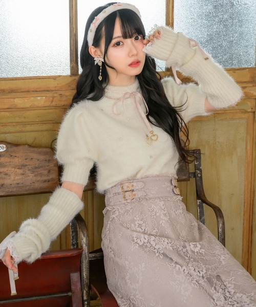 ROJITA(ロジータ)の「アームウオーマー付きシャギーニット(ニット/セーター・レディース・ホワイト/グレー/ブラック・FREE)」の11枚目の写真