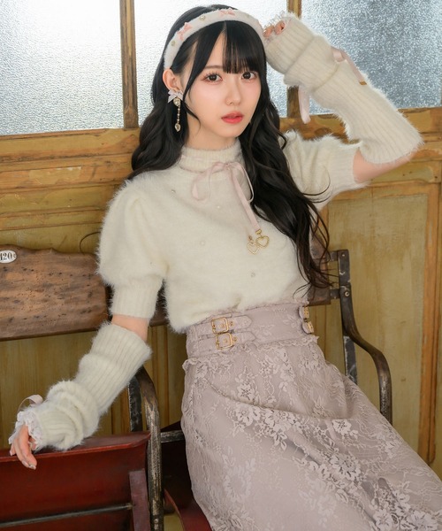 ROJITA(ロジータ)の「アームウオーマー付きシャギーニット(ニット/セーター・レディース・ホワイト/グレー/ブラック・FREE)」の21枚目の写真