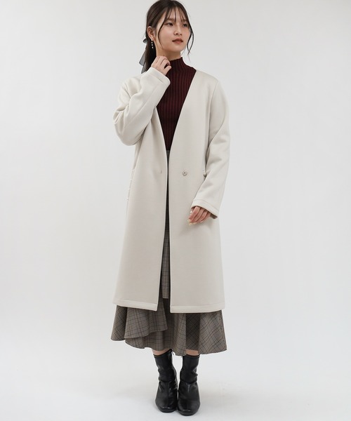 TRUDEA(トルディア)の「パール使いVカラーライトコート(ノーカラーコート・レディース・ネイビー/アイボリー・MEDIUM/LARGE)」の3枚目の写真