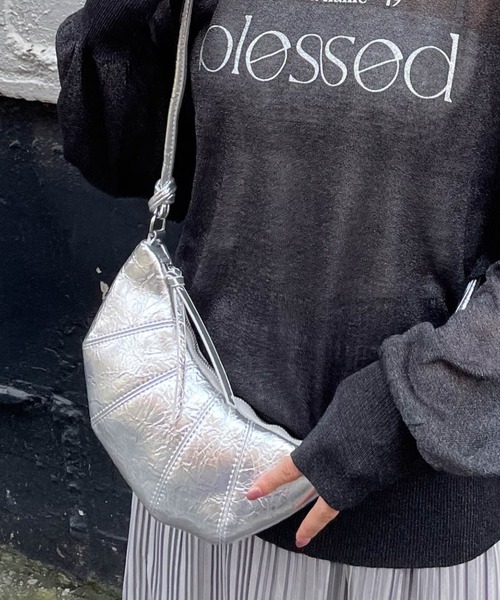 ketty（ケティ）の「クロワッサンショルダーバッグ（ショルダーバッグ・レディース・シルバー系その他/ブラック・FREE）」の8枚目の写真