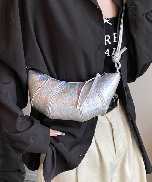 ketty（ケティ）の「クロワッサンショルダーバッグ（ショルダーバッグ・レディース・シルバー系その他/ブラック・FREE）」の14枚目の写真