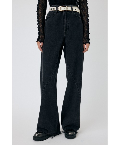 MOUSSY(マウジー)の「【セットアップ対応】CURVED LINE PANEL BAGGY(デニムパンツ・レディース・ブルー/ブラック・0/1/2)」の3枚目の写真