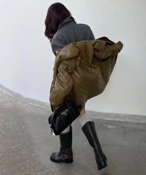 Diosfront（ディオスフロント）の「ポロ襟ニットカーディガン＆ニット短パンセットアップ（セットアップ・レディース・モカ/ブラック/チャコールグレー・FREE）」の7枚目の写真