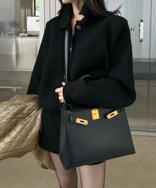 Diosfront（ディオスフロント）の「ポロ襟ニットカーディガン＆ニット短パンセットアップ（セットアップ・レディース・モカ/ブラック/チャコールグレー・FREE）」の21枚目の写真