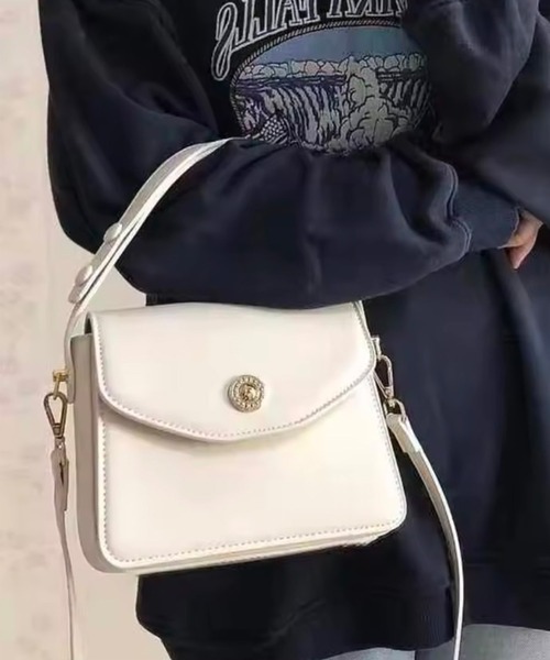 ammy.(エイミードット)の「【 ammy. / エイミードット 】 ゴールド ボタン フラップ スクエア バッグ(ハンドバッグ・レディース・ワインレッド/ブラック/ホワイト・FREE)」の12枚目の写真