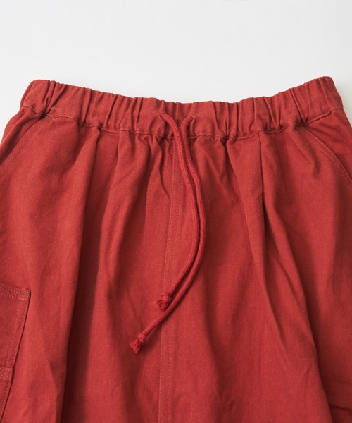 CUBE SUGAR（キューブシュガー）の「ピーチ起毛ツイルタックギャザースカート（スカート・レディース・レッド/ブラック/マルチ/ナチュラル/ブルー・M）」の16枚目の写真