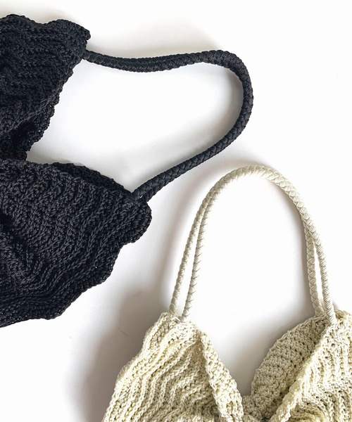 Q(キュー)の「クロッシェリボントート(トートバッグ・レディース・アイボリー/ブラック・ONE SIZE)」の6枚目の写真