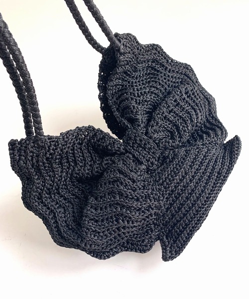 Q(キュー)の「クロッシェリボントート(トートバッグ・レディース・アイボリー/ブラック・ONE SIZE)」の4枚目の写真