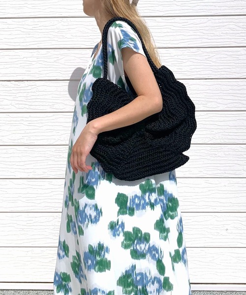 Q(キュー)の「クロッシェリボントート(トートバッグ・レディース・アイボリー/ブラック・ONE SIZE)」の14枚目の写真