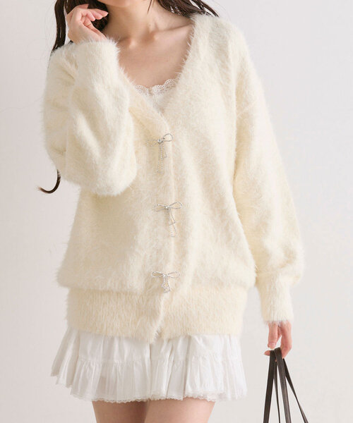 OLIVE des OLIVE(オリーブデオリーブ)の「フェザーリボンビジューカーデ(カーディガン/ボレロ・レディース・ピンク/モカ/オフホワイト/チャコールグレー・FREE)」の10枚目の写真