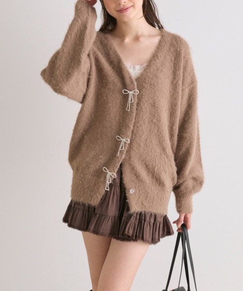 OLIVE des OLIVE(オリーブデオリーブ)の「フェザーリボンビジューカーデ(カーディガン/ボレロ・レディース・ピンク/モカ/オフホワイト/チャコールグレー・FREE)」の7枚目の写真