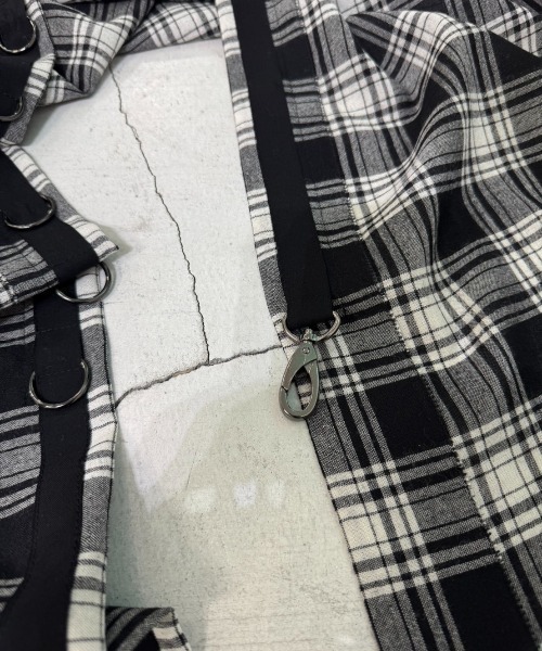 kiryuyrik（キリュウキリュウ）の「Kiryuyrik/キリュウキリュウ/Check HipHung Muffler（マフラー・メンズ・ブラック×ホワイト・FREE）」の4枚目の写真