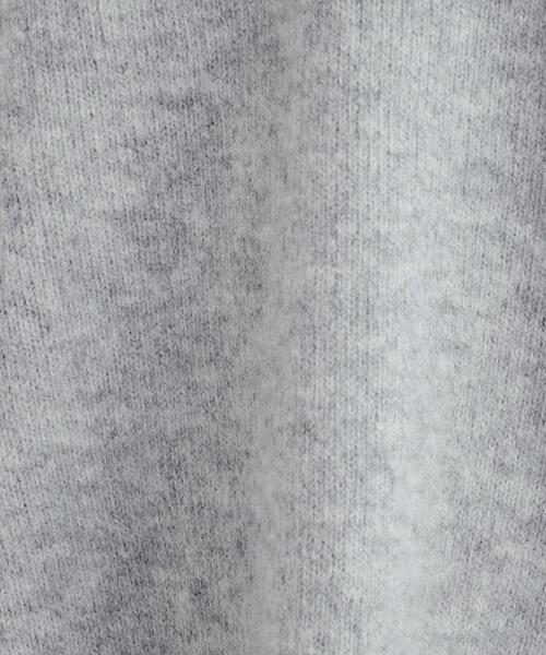 SHOO・LA・RUE(シューラルー)の「ふんわりやわらか変形Vネックニット(ニット/セーター・レディース・ライトグレー/ピンク系/ライトベージュ・01/02/03/04)」の15枚目の写真