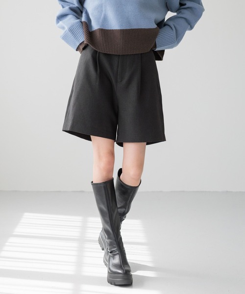 LOWRYS FARM（ローリーズファーム）の「ウールライクショートパンツ2 284372（その他パンツ・レディース・アイボリー/チャコールグレー/ブラック・FREE）」の2枚目の写真