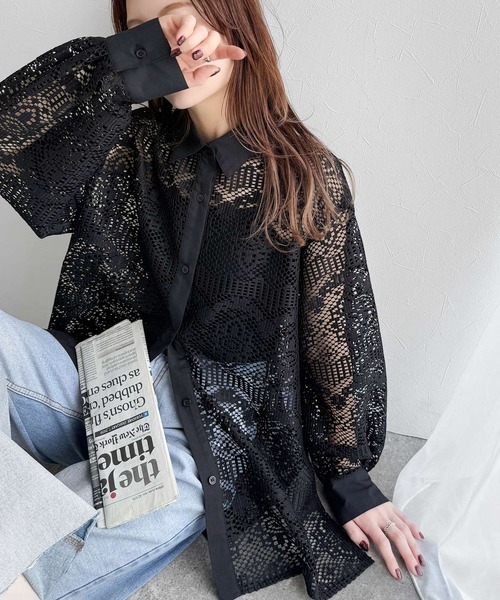 classicalelf（クラシカルエルフ）の「上品な透け感×大人カジュアル。レースオーバーサイズシャツブラウス（長袖）（シャツ/ブラウス・レディース・アイボリー/チャコール/ブラック・SMALL/X-LARGE/LARGE/MEDIUM）」の13枚目の写真