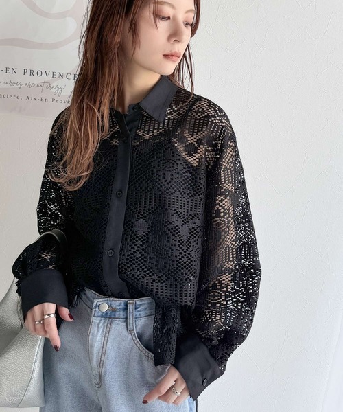 classicalelf（クラシカルエルフ）の「上品な透け感×大人カジュアル。レースオーバーサイズシャツブラウス（長袖）（シャツ/ブラウス・レディース・アイボリー/チャコール/ブラック・SMALL/X-LARGE/LARGE/MEDIUM）」の14枚目の写真