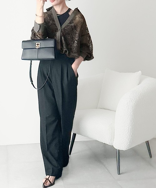 classicalelf（クラシカルエルフ）の「上品な透け感×大人カジュアル。レースオーバーサイズシャツブラウス（長袖）（シャツ/ブラウス・レディース・アイボリー/チャコール/ブラック・SMALL/X-LARGE/LARGE/MEDIUM）」の21枚目の写真