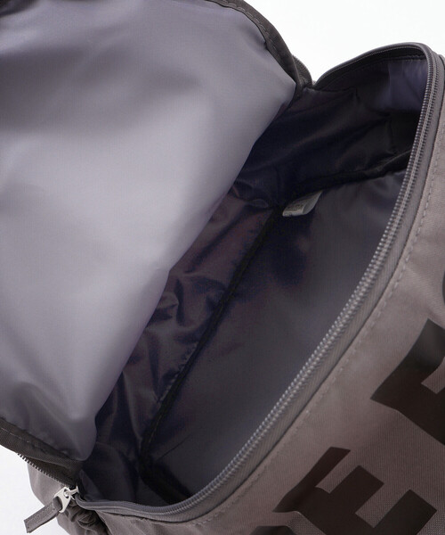 BeBe(ベベ)の「ロゴプリント配色リュック(バックパック/リュック・キッズ・グレー・L)」の11枚目の写真