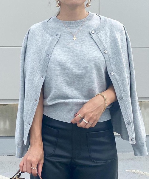 aquagarage（アクアガレージ）の「ニットアンサンブル（カーディガン/ボレロ・レディース・ブラック/グレイッシュベージュ/アイボリー/グレー/ネイビー/イエロー/ライトパープル/グリーン/ピンク/ブラウン/ボルドー/ホワイト/ライトグリーン/レッド・M/L）」の4枚目の写真