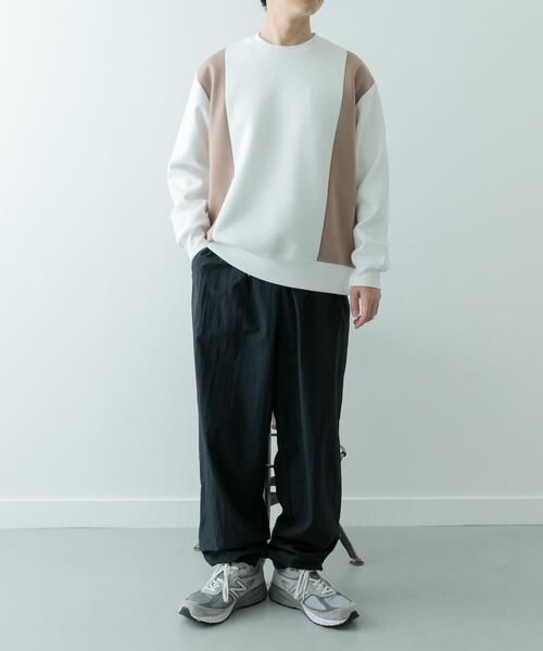 ITEMS URBANRESEARCH（アイテムズ アーバンリサーチ）の「ストレッチダンボール 切替トップス B（スウェット・メンズ・モカ/ネイビー/ブラック・MEDIUM/LARGE）」の10枚目の写真