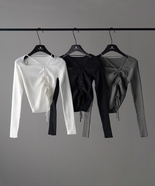 me+em select(ミームセレクト)の「【 3color 】ダブルストラップシャーリングリボンリブニットトップス / double strap shirring ribbon ribbed knit tops(ニット/セーター・レディース・ホワイト/ブラック/グレー・FREE)」の4枚目の写真