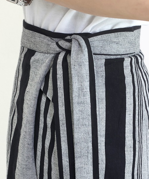 Aletta vita（アレッタビータ）の「コットンリネンランダムストライプラップスカート（スカート・レディース・ブラック・FREE）」の11枚目の写真