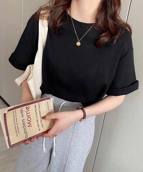 SallyLunn(サリーラン)の「【毎日着たい】ゆるシルエット半袖トップス(Tシャツ/カットソー・レディース・アイボリー/カーキ/ブラック・LARGE/MEDIUM)」の1枚目の写真