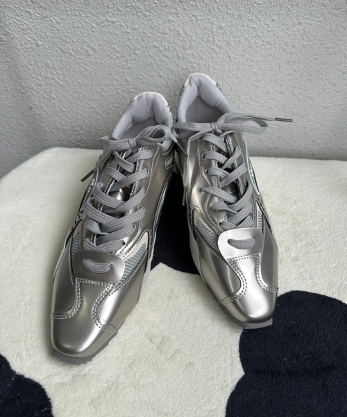 Teem Store（チームストア）の「【軽量】ポインテッドメタリックスニーカー（スニーカー・レディース・シルバー・S/M/L）」の17枚目の写真