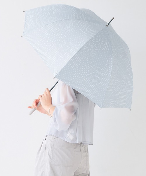macocca(マコッカ)の「完全遮光 UVカット100% 日傘 晴雨兼用 ジャンプ傘 デザインシリーズ 北欧ドット柄(長傘・レディース・サックスブルー/オフホワイト/ブルー・FREE)」の5枚目の写真