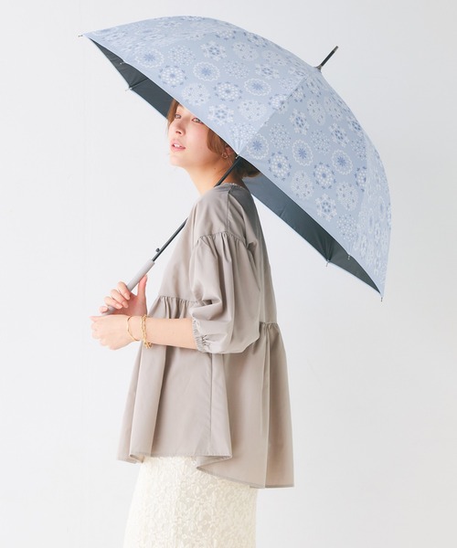 macocca(マコッカ)の「完全遮光 UVカット100% 日傘 晴雨兼用 ジャンプ傘 デザインシリーズ 北欧ドット柄(長傘・レディース・サックスブルー/オフホワイト/ブルー・FREE)」の10枚目の写真