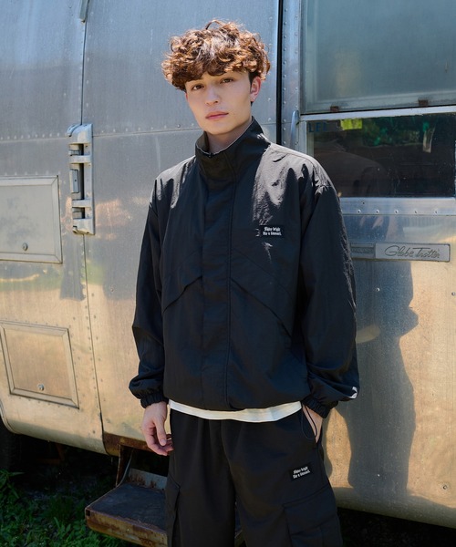 kutir（クティール）の「2WAY REVAESIBLE NYLON DRAWCORD SHORT BLOUSON／2wayリバーシブルナイロンドローコードショートブルゾン（ブルゾン・メンズ・ネイビー/ライトグレー/ブラック/グレイッシュベージュ/ブラック系/チャコールグレー/ボルドー/ブラウン・SMALL/MEDIUM/LARGE/X-LARGE）」の10枚目の写真