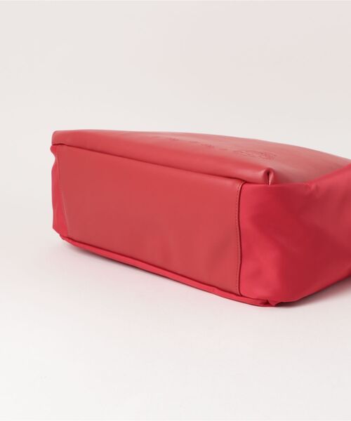 & chouette(アンドシュエット)の「サンリオキャラクターズコレクション トートバッグ「ハローキティ」(トートバッグ・レディース・レッド・FREE)」の3枚目の写真