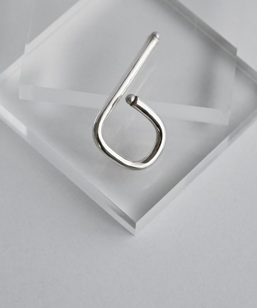 Yuki Yoshioka(ユーキヨシオカ)の「Double Finger Ring(リング・レディース・シルバー・ONE SIZE)」の5枚目の写真