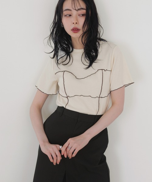 LIAN(リアン)の「メロービスチェラインTシャツ(Tシャツ/カットソー・レディース・アイボリー/ブラック/グリーン/モカ・FREE)」の6枚目の写真