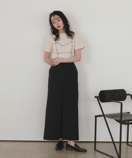 LIAN(リアン)の「メロービスチェラインTシャツ(Tシャツ/カットソー・レディース・アイボリー/ブラック/グリーン/モカ・FREE)」の9枚目の写真