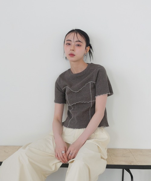 LIAN(リアン)の「メロービスチェラインTシャツ(Tシャツ/カットソー・レディース・アイボリー/ブラック/グリーン/モカ・FREE)」の11枚目の写真