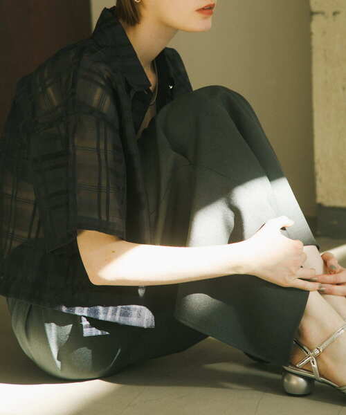 SENSE OF PLACE by URBAN RESEARCH(センスオブプレイスバイアーバンリサーチ)の「ドレープアイラインスカート(スカート・レディース・チャコールグレー/ブラック/ライトベージュ・SMALL/MEDIUM)」の13枚目の写真