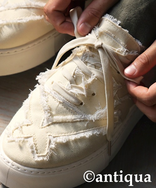 antiqua（アンティカ）の「ダメージデザインスニーカー（スニーカー・レディース・ブラック/ホワイト・S/L/M）」の4枚目の写真