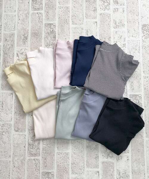 MAJESTIC LEGON(マジェスティックレゴン)の「【WEB限定アイテム/全13色でカラバリ豊富】タックスリーブトップス(Tシャツ/カットソー・レディース・ブラック/ブルー/アイボリー/ライトグリーン/ブラック系その他/ピンク/オフホワイト/ネイビー/イエロー/チャコールグレー/ボルドー/ブラウン/ラベンダー・MEDIUM)」の1枚目の写真