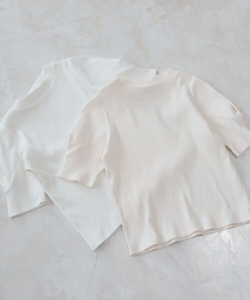 MAJESTIC LEGON(マジェスティックレゴン)の「タックスリーブトップス(Tシャツ/カットソー・レディース・ブラック/ブルー/アイボリー/ライトグリーン/ブラック系その他/ピンク/オフホワイト/ネイビー/イエロー/チャコールグレー/ボルドー/ブラウン/ラベンダー/グレイッシュベージュ・MEDIUM)」の15枚目の写真