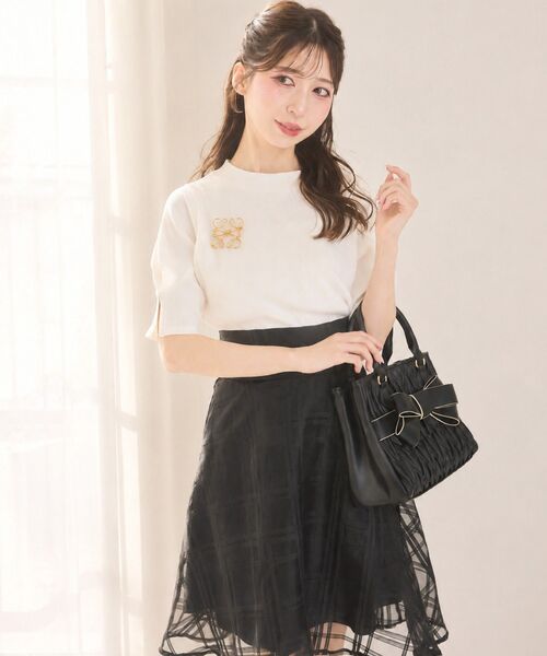 MAJESTIC LEGON(マジェスティックレゴン)の「タックスリーブトップス(Tシャツ/カットソー・レディース・ブラック/ブルー/アイボリー/ライトグリーン/ブラック系その他/ピンク/オフホワイト/ネイビー/イエロー/チャコールグレー/ボルドー/ブラウン/ラベンダー/グレイッシュベージュ・MEDIUM)」の18枚目の写真