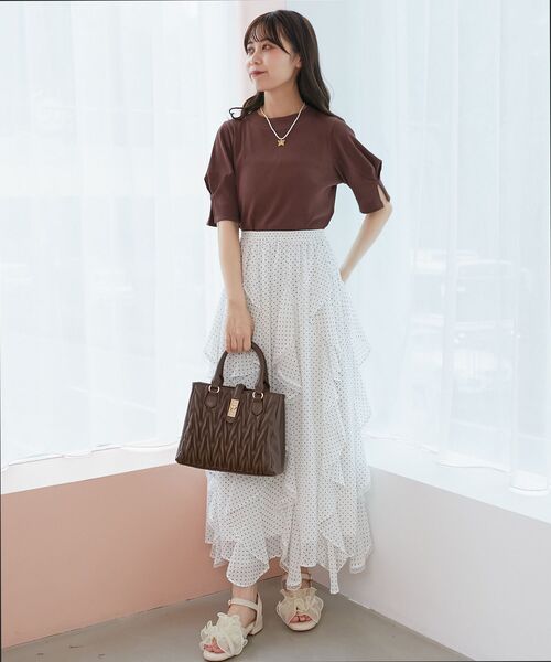 MAJESTIC LEGON（マジェスティックレゴン）の「タックスリーブトップス（Tシャツ/カットソー・レディース・ブラック/ブルー/アイボリー/ライトグリーン/ブラック系その他/ピンク/オフホワイト/ネイビー/イエロー/チャコールグレー/ボルドー/ブラウン/ラベンダー/グレイッシュベージュ・MEDIUM）」の15枚目の写真